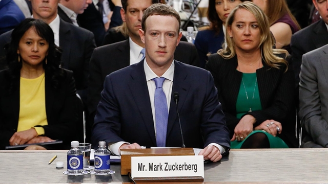 CEO Zuckerberg apologizes for Facebook's privacy failures