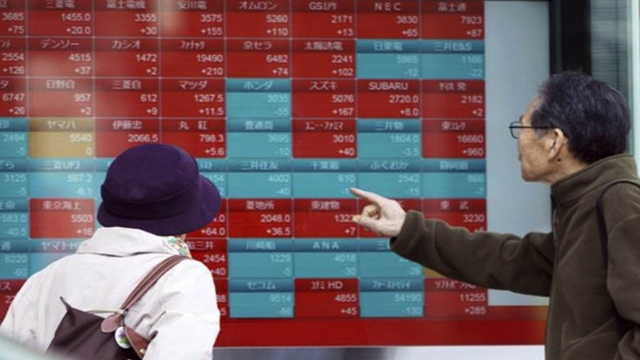 Asian shares up on hopes of fresh trade talks