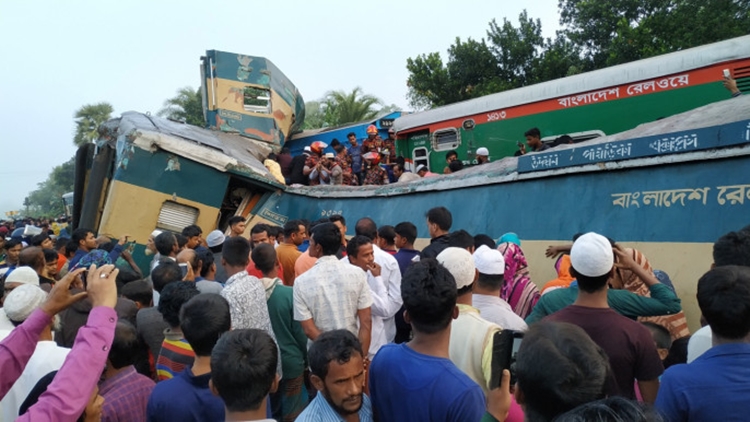 Fatal train collision in Brahmanbaria; 16 dead, over 100 injured