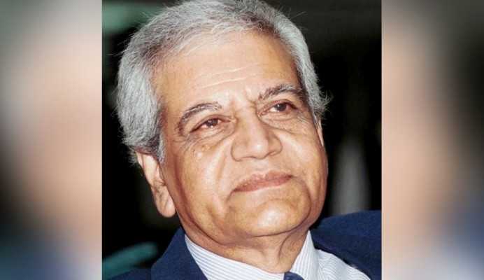 Veteran journalist Toab Khan dies