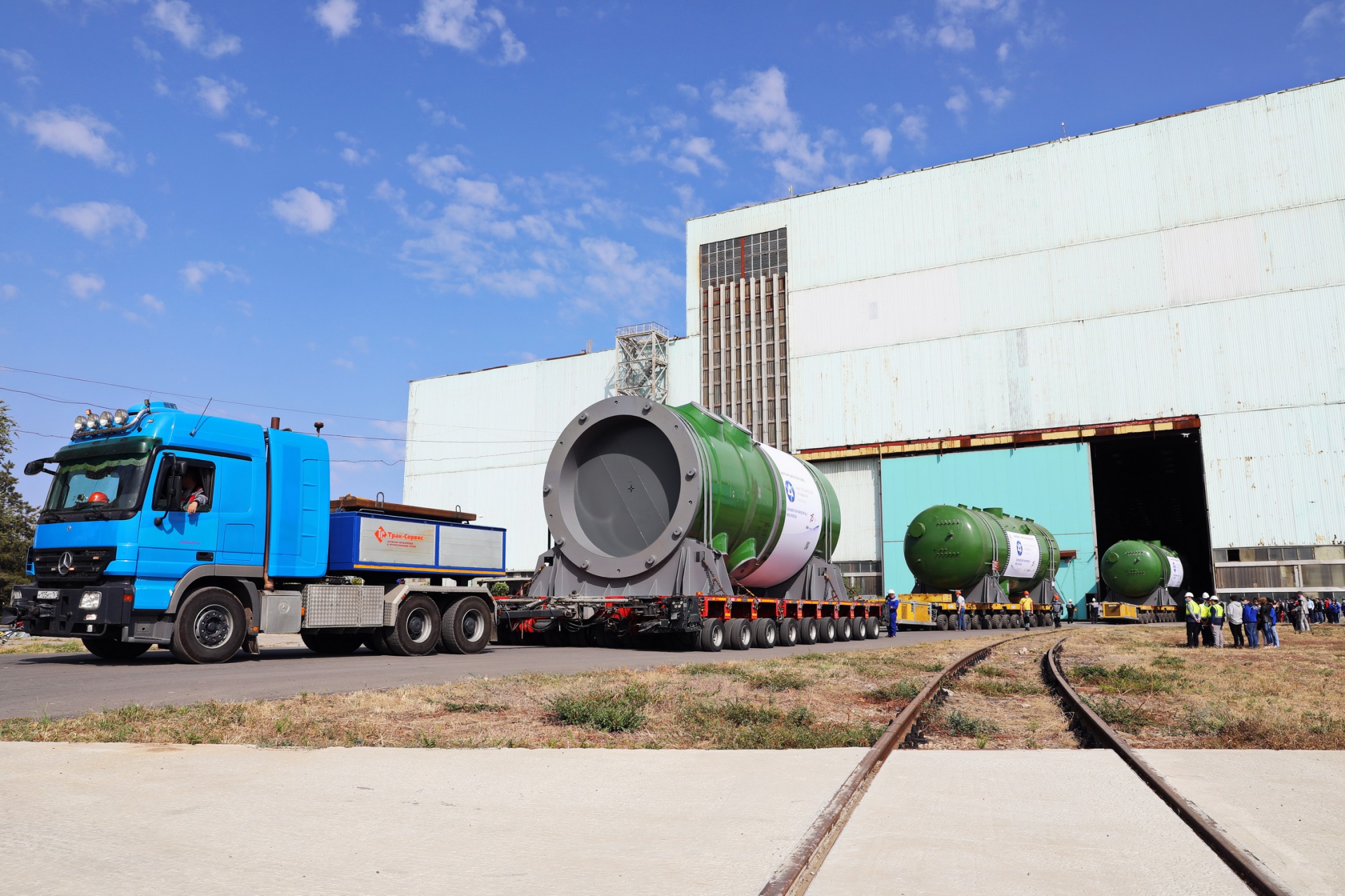 Equipment of first reactor vessel for Rooppur NPP manufactured at Atommash
