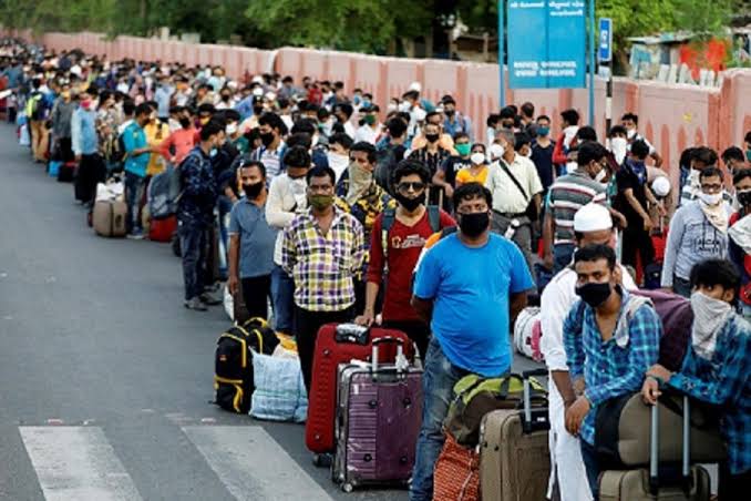 Row over auto visa renewal: Stranded migrants may fail to return to KSA