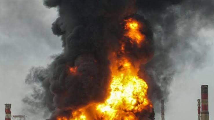 4 workers die in Bogura oil tank blast
