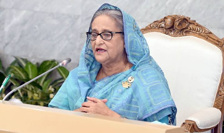 Work in advance to avert famine: PM to secretaries