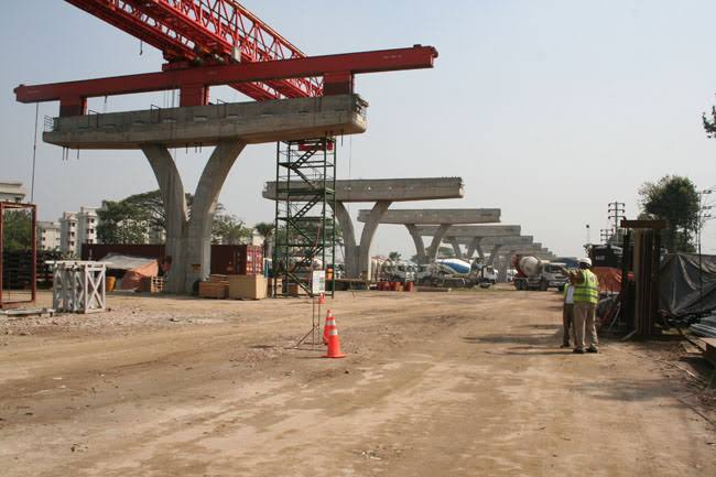 Dhaka Elevated Expressway construction eludes timeline