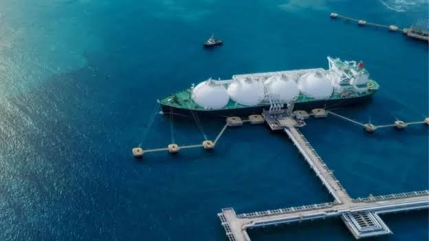 Govt to procure LNG from spot market