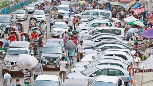 Illegal parking growing in Dhaka due to negligence, indulgence