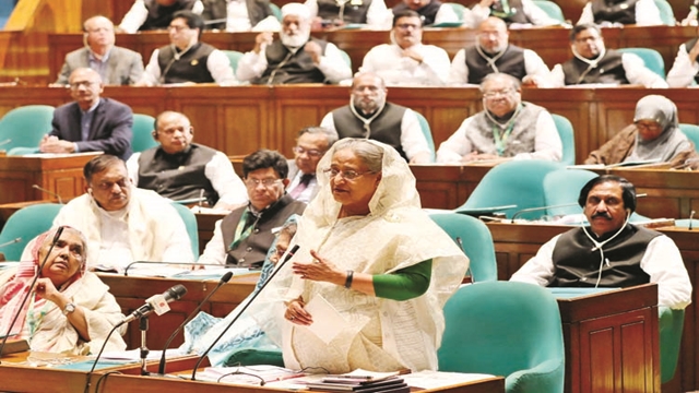 PM welcomes opposition criticism of government.