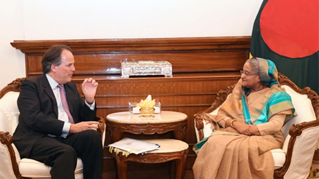 PM seeks sustained global pressure to repatriate Rohingyas