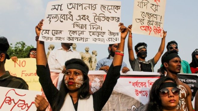 'ধর্ষণের বিচার পেতে অনেক কাঠখড় পোড়াতে হয়'