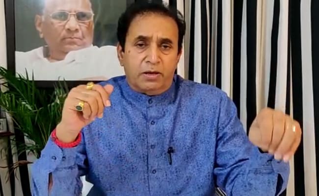 "Burst Crackers, Beat Drums": Maharashtra Minister On Locust Attacks 
