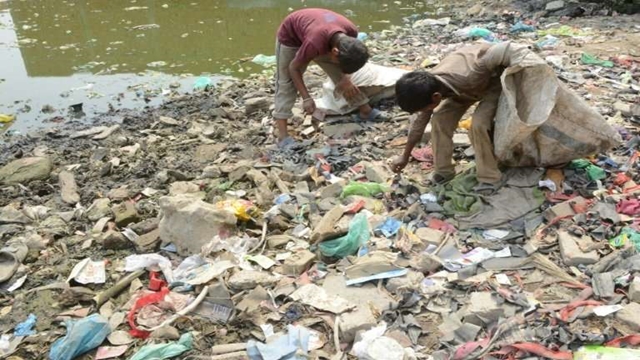 UN says world choking on plastic as environmental crisis grows